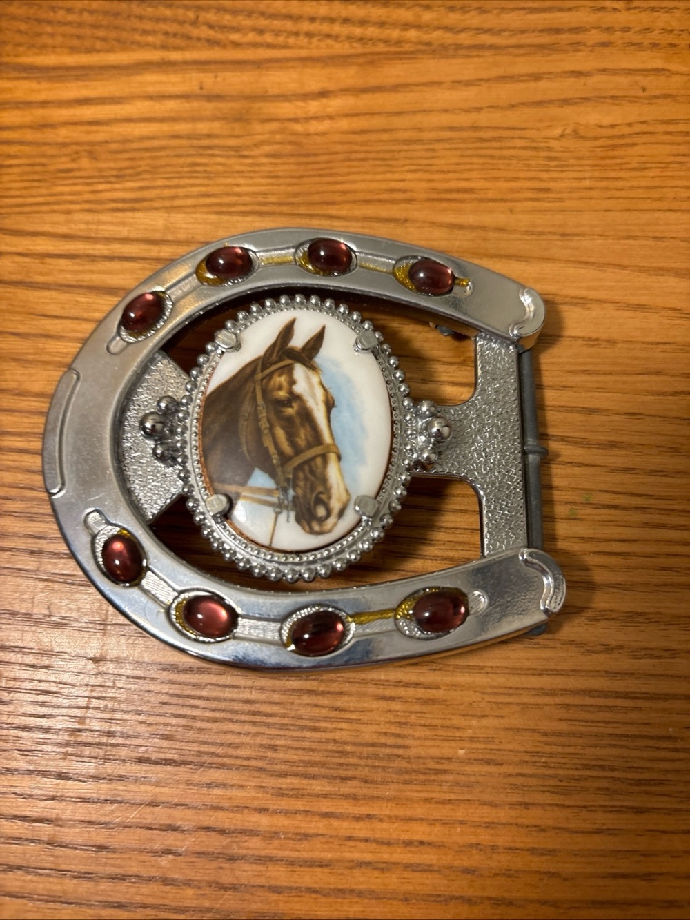 Silver Horseshoe Buckle with Brown Horse Cameo
